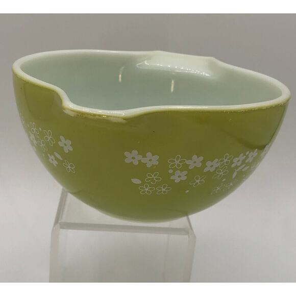 Pyrex Crazy Daisy 441 Cinderella Mixing Bowl Spring Green 750mL Vintage - Picture 3 of 7